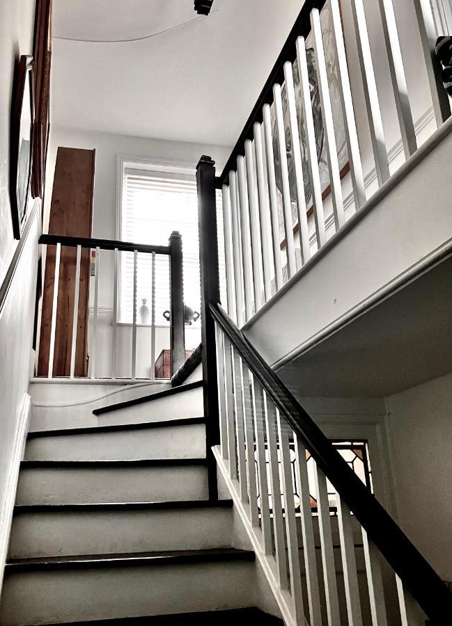 In The Centre Of Shaftesbury Apartment Екстериор снимка